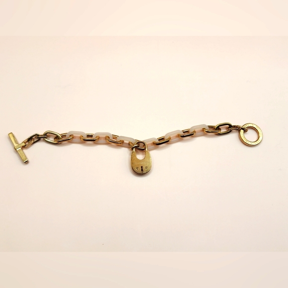 Michael Kors Rose Gold Toggle Bracelet With Lock Charm - Picture 5 of 9